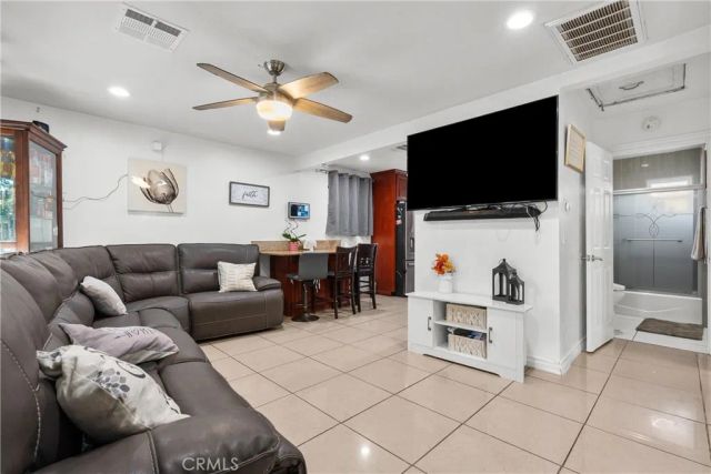 13400 Herron St, Sylmar, CA 91342