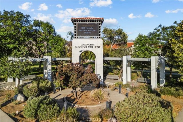 13400 Herron St, Sylmar, CA 91342