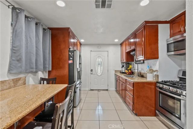 13400 Herron St, Sylmar, CA 91342