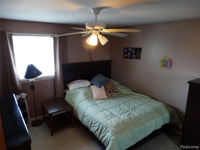 14033 Edison Drive, Warren, MI 48088