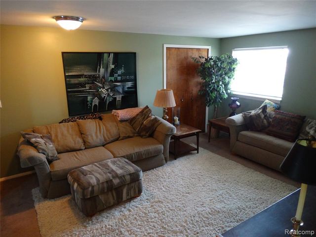 14033 Edison Drive, Warren, MI 48088