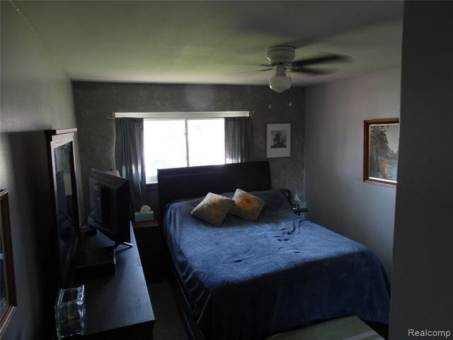 14033 Edison Drive, Warren, MI 48088