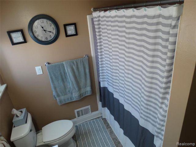 14033 Edison Drive, Warren, MI 48088