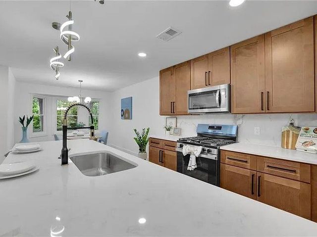 2000 Doefield Street, Canton, GA 30115