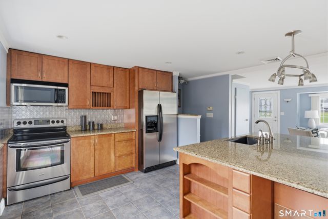 28 Ashford Road, West Hartford, CT 06107