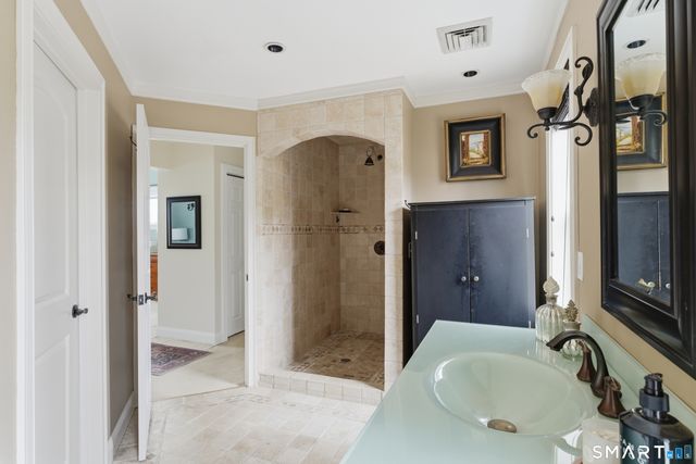 28 Ashford Road, West Hartford, CT 06107