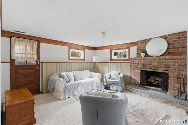 28 Ashford Road, West Hartford, CT 06107