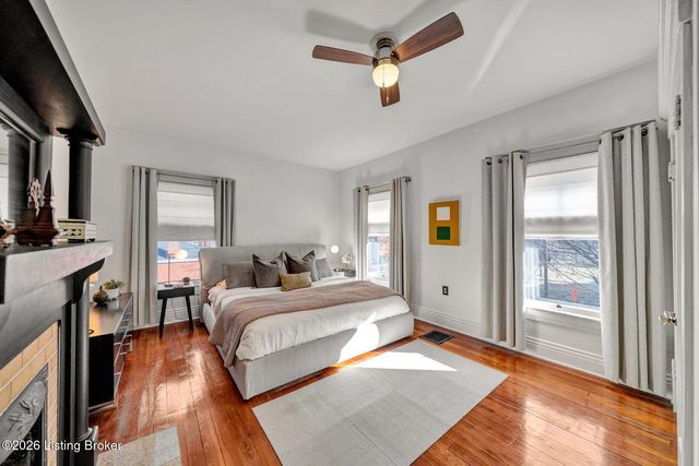 211 E Oak St, Louisville, KY 40203