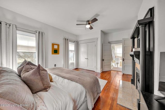 211 E Oak St, Louisville, KY 40203