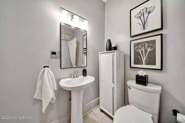 211 E Oak St, Louisville, KY 40203