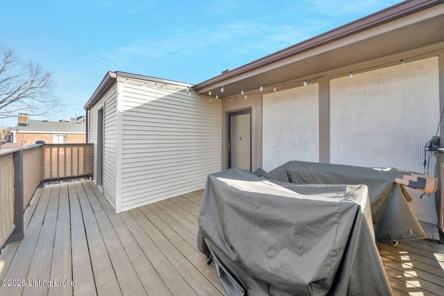 211 E Oak St, Louisville, KY 40203