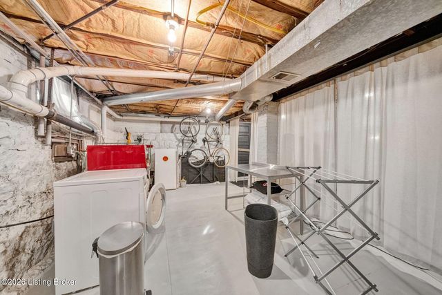 211 E Oak St, Louisville, KY 40203