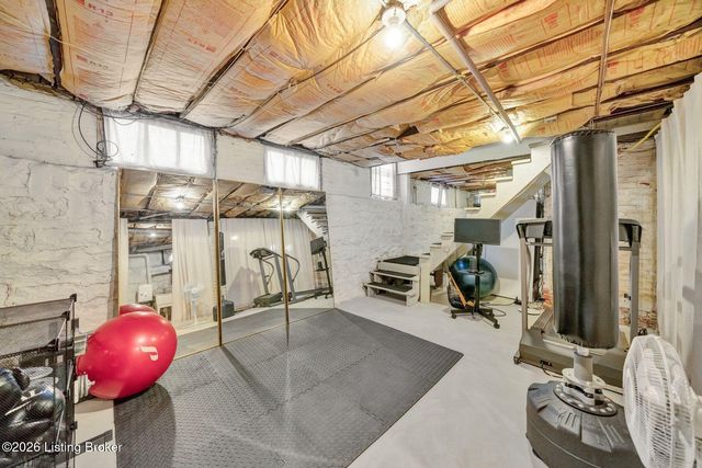 211 E Oak St, Louisville, KY 40203