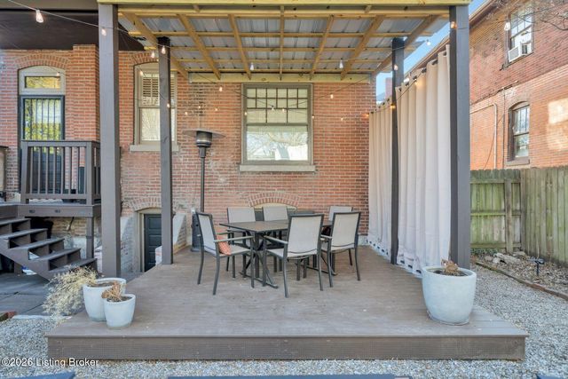 211 E Oak St, Louisville, KY 40203