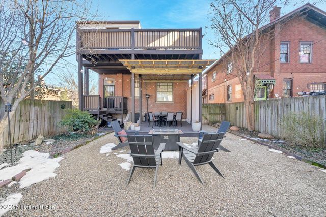 211 E Oak St, Louisville, KY 40203