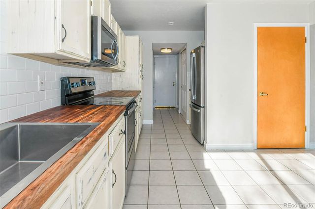 5670 W 71st Avenue, Arvada, CO 80003