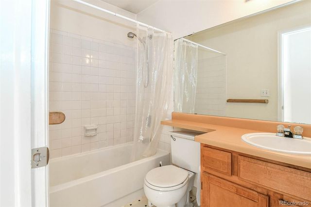 5670 W 71st Avenue, Arvada, CO 80003