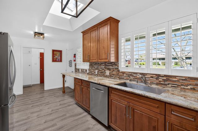 5424 Valhalla Dr, Carmichael, CA 95608