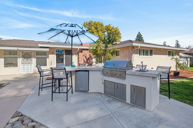 5424 Valhalla Dr, Carmichael, CA 95608