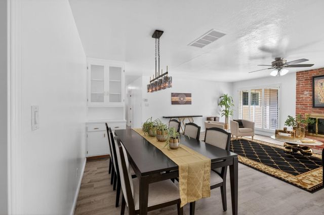 5424 Valhalla Dr, Carmichael, CA 95608