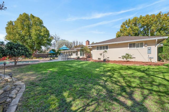 5424 Valhalla Dr, Carmichael, CA 95608