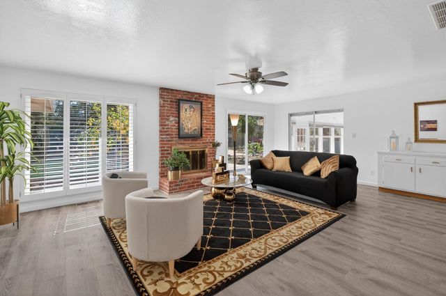 5424 Valhalla Dr, Carmichael, CA 95608