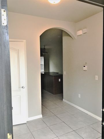 3170 W Montrail Place, Fayetteville, AR 72704