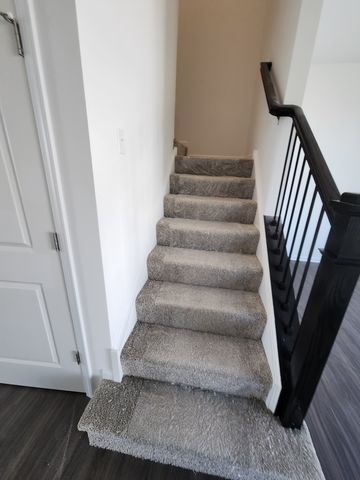 1033 Atterberg Road, South Elgin, IL 60177