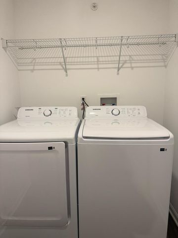 1033 Atterberg Road, South Elgin, IL 60177