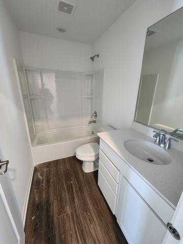 1033 Atterberg Road, South Elgin, IL 60177