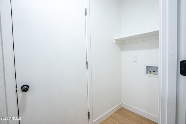 1123 W MENDOZA Avenue, Mesa, AZ 85210