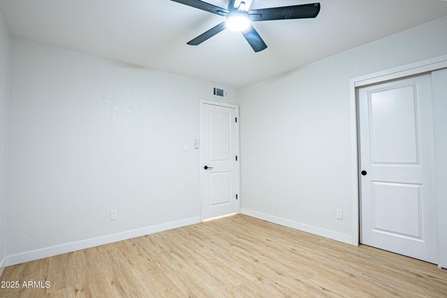 1123 W MENDOZA Avenue, Mesa, AZ 85210