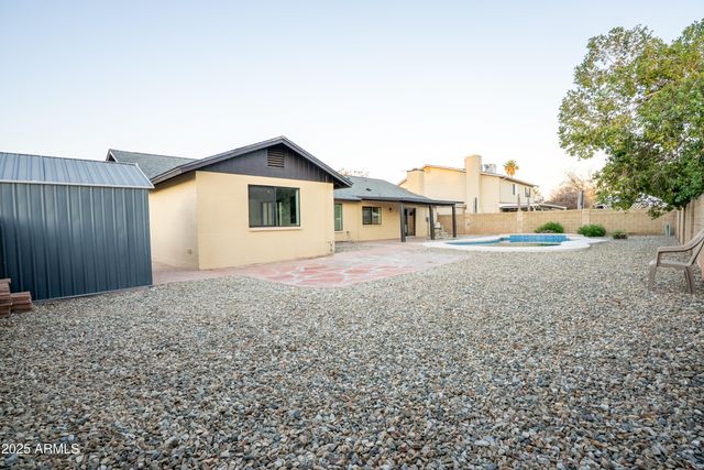 1123 W MENDOZA Avenue, Mesa, AZ 85210