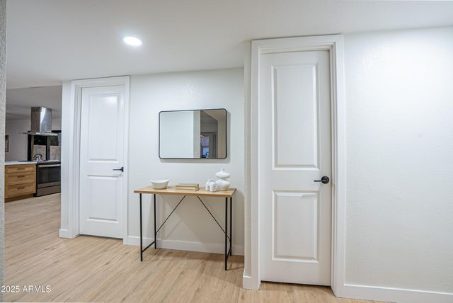 1123 W MENDOZA Avenue, Mesa, AZ 85210