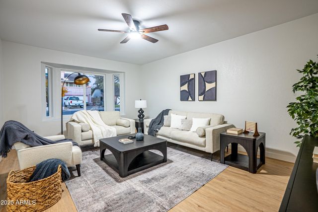 1123 W MENDOZA Avenue, Mesa, AZ 85210