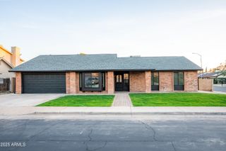 1123 W MENDOZA Avenue, Mesa, AZ 85210