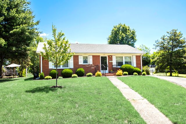 122 Preston Court, Versailles, KY 40383