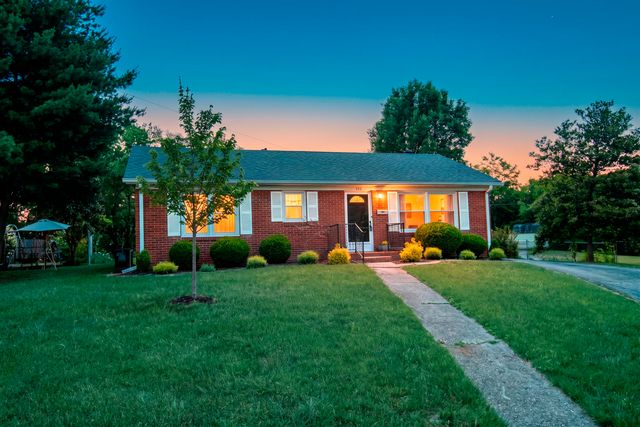 122 Preston Court, Versailles, KY 40383