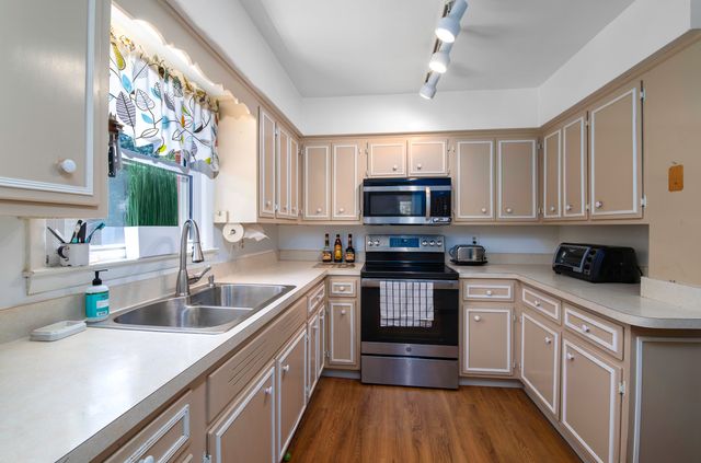 122 Preston Court, Versailles, KY 40383