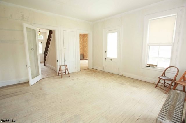 8 High St, Stanhope Boro, NJ 07874