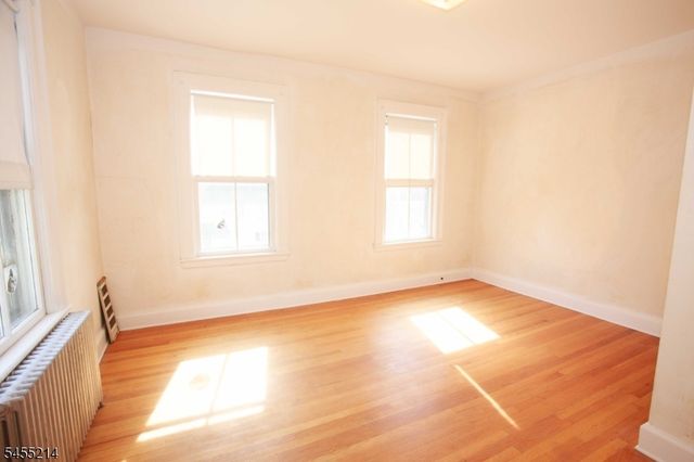 8 High St, Stanhope Boro, NJ 07874