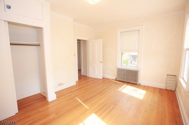8 High St, Stanhope Boro, NJ 07874