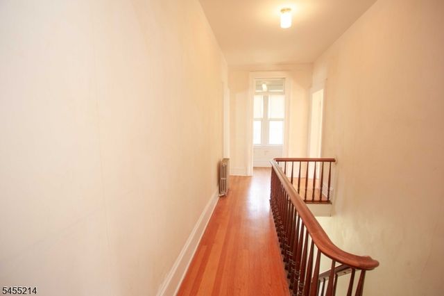8 High St, Stanhope Boro, NJ 07874