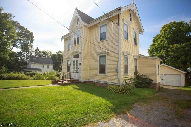 8 High St, Stanhope Boro, NJ 07874