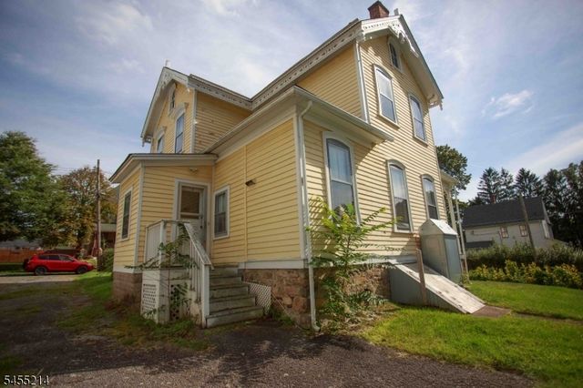 8 High St, Stanhope Boro, NJ 07874