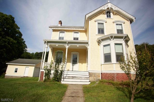 8 High St, Stanhope Boro, NJ 07874