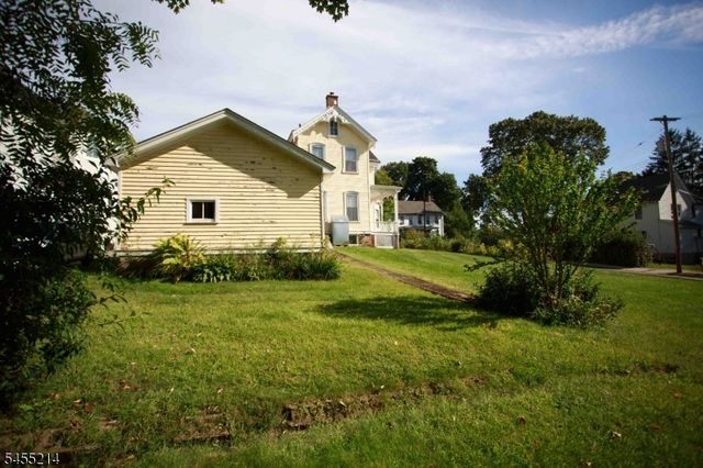 8 High St, Stanhope Boro, NJ 07874