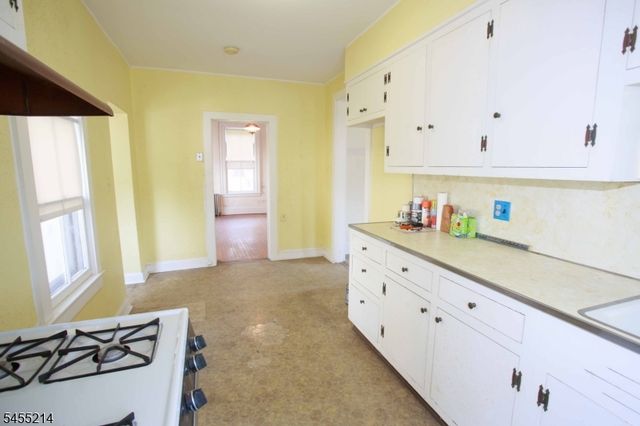 8 High St, Stanhope Boro, NJ 07874