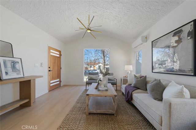 3510 Somerset, Los Angeles, CA 90016