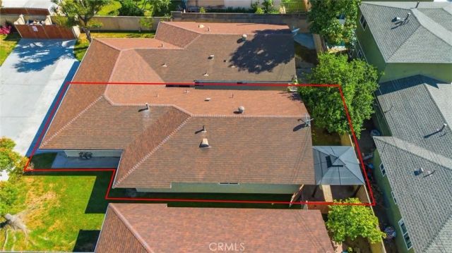 11736 215th Street, Lakewood, CA 90715